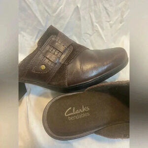 Women’s Clark Bendable Mules Shoes Brown Leather Slip On 10M